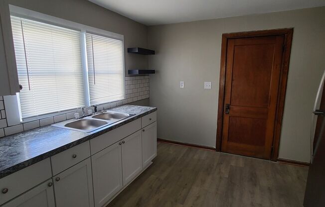 Newly Remodeled 2 Bed / 1 Bath