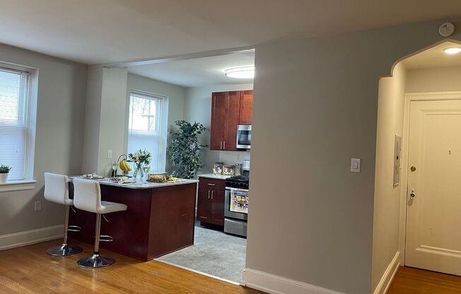 1 bed, 1 bath, 680 sqft, $1,875, Unit 204B