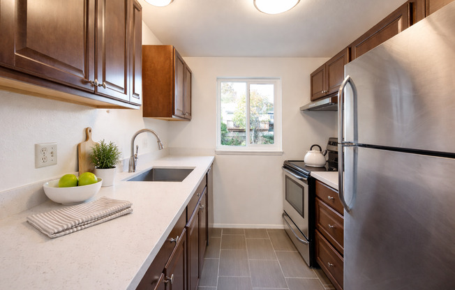 West 9 Apartments - West Seattle