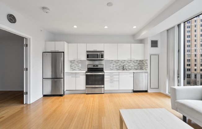 1 bed, 1 bath, 683 sqft, $3,200, Unit 510
