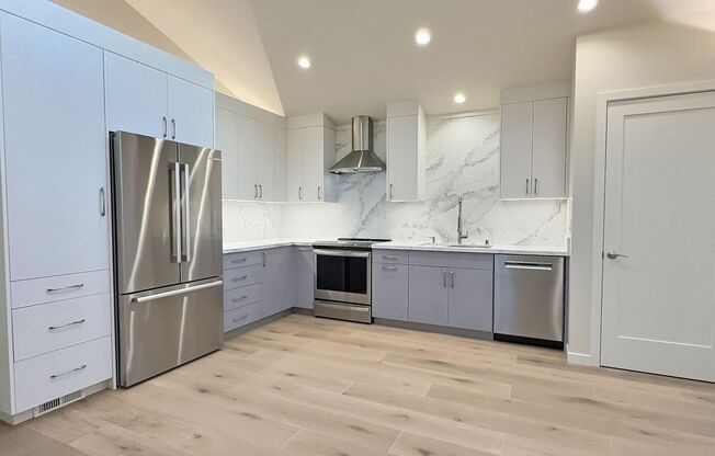 1BD/1BA + Office Brand New Modern ADU in Quiet Waverly Park Mountain View Neighborhood