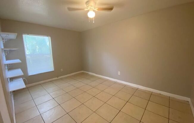 3 beds, 2 baths, 1,214 sqft, $1,900