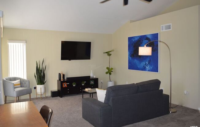 2 beds, 2 baths, $2,250, Unit # #E 39