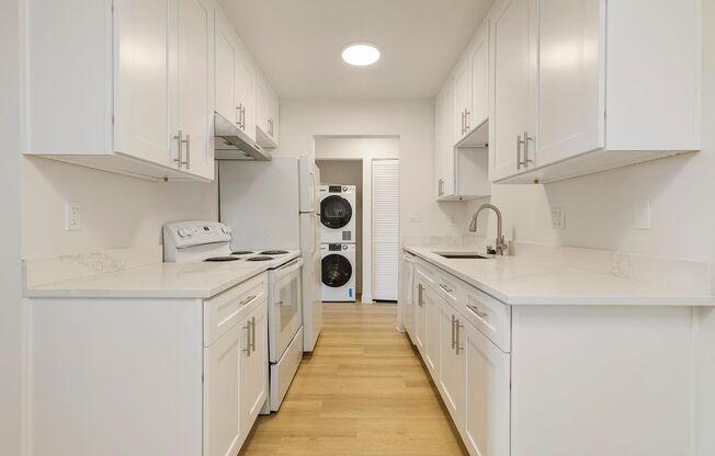 1 bed, 1 bath, 837 sqft, $2,062, Unit 305