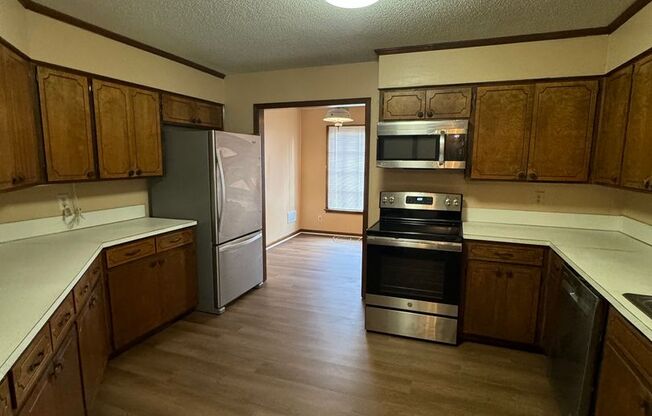 3 beds, 2 baths, $1,550