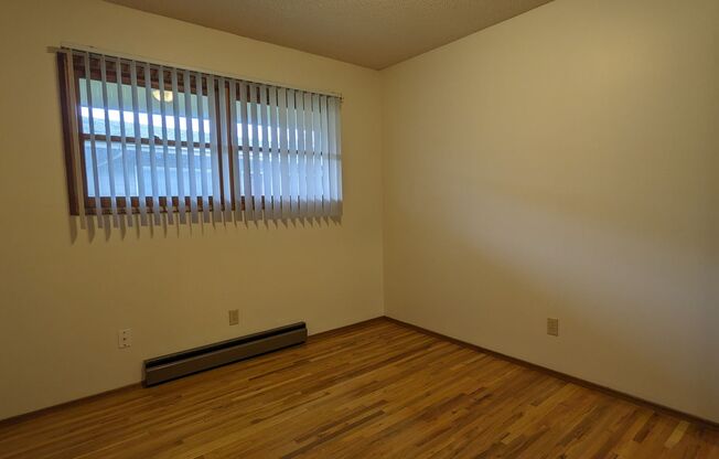 2 beds, 1 bath, 960 sqft, $1,445, Unit Tennessee-7433