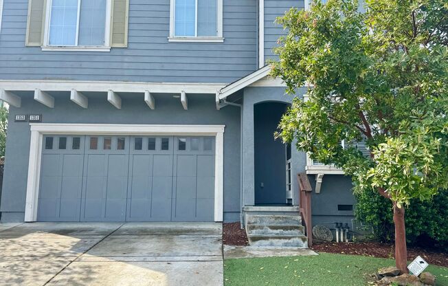 Charming Studio with AC and Secure Mailbox!