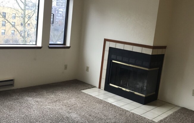 1 bed, 1 bath, 616 sqft, $1,595, Unit 312