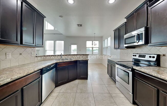 1211 ANTOINETTE DR