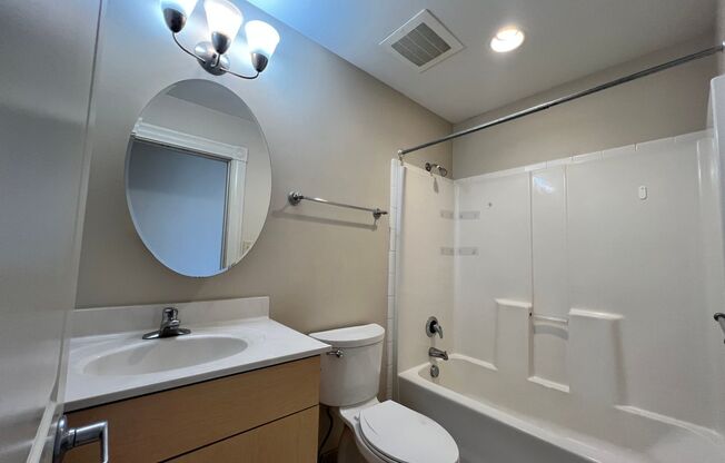 1 bed, 1 bath, 724 sqft, $1,312, Unit 406
