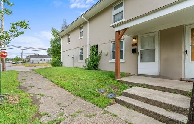 Beautiful Townhome on Anderson