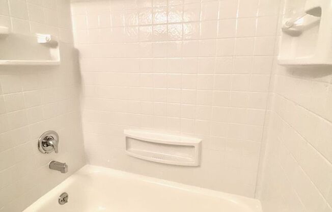 1 bed, 1 bath, 545 sqft, $1,650, Unit 607