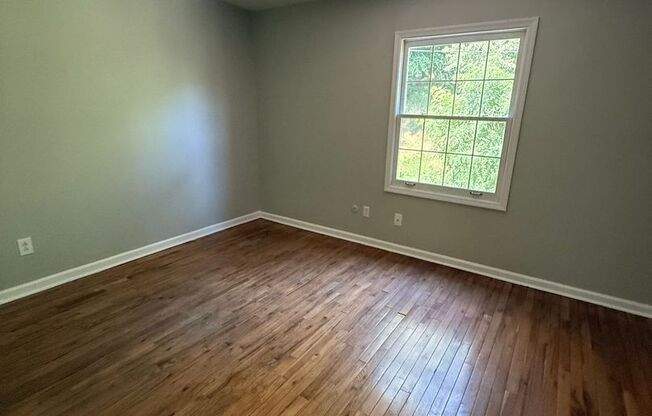 2 beds, 1 bath, 910 sqft, $1,820, Unit 52OH-10