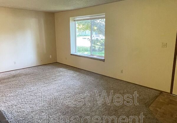 708 NE 105 ST
