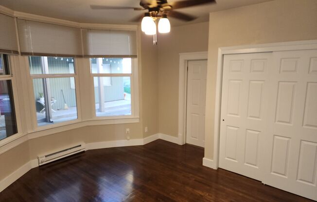 1 bed, 1 bath, $905, Unit 4