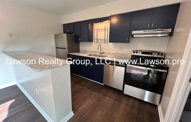 2 beds, 1 bath, 894 sqft, $1,200