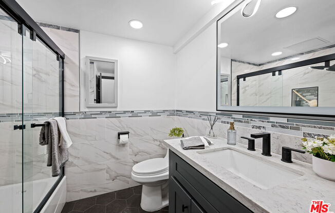 2 beds, 2 baths, 1,088 sqft, $6,200, Unit 1809