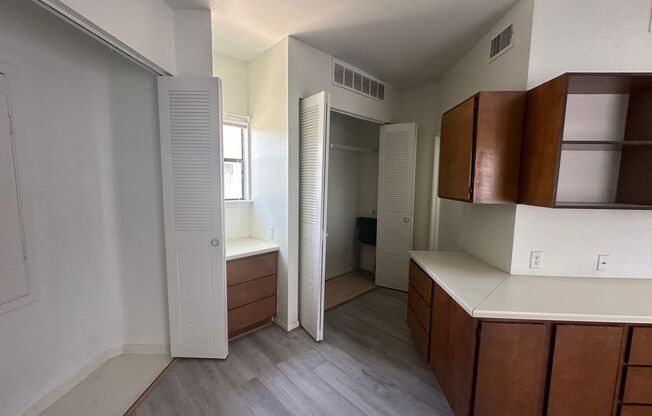 Studio, 1 bath, 432 sqft, $895, Unit 64