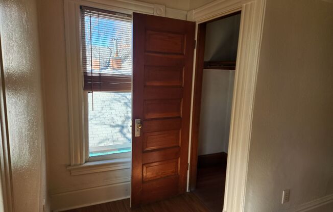 1 bed, 1 bath, 700 sqft, $1,050, Unit 716 EB 2