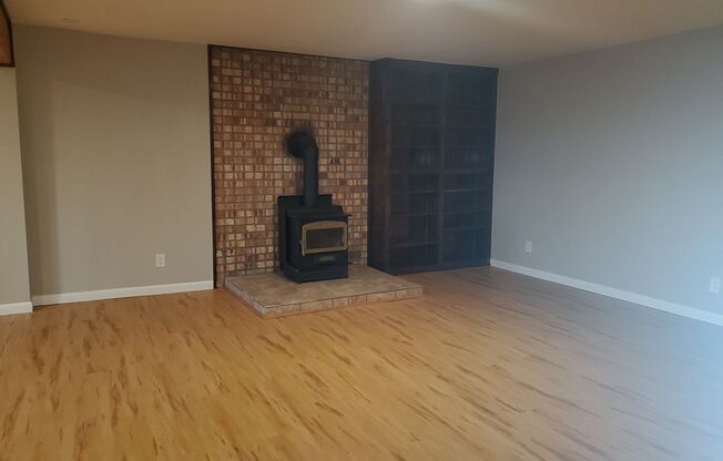 3 beds, 2 baths, $1,795