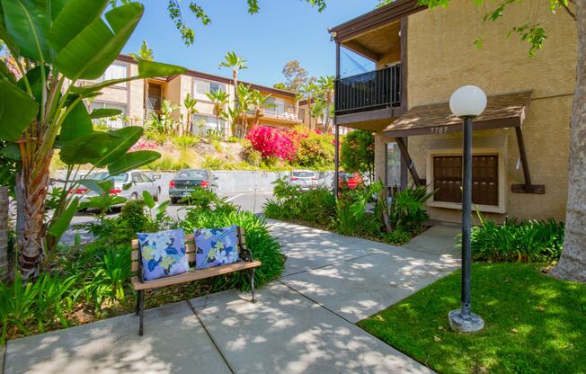 1 bed, 1 bath, 642 sqft, $1,895, Unit D12