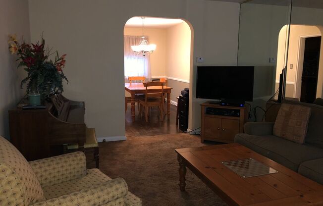 Cozy Three-Bedroom West Hills Townhome w/ Parking Pad!
