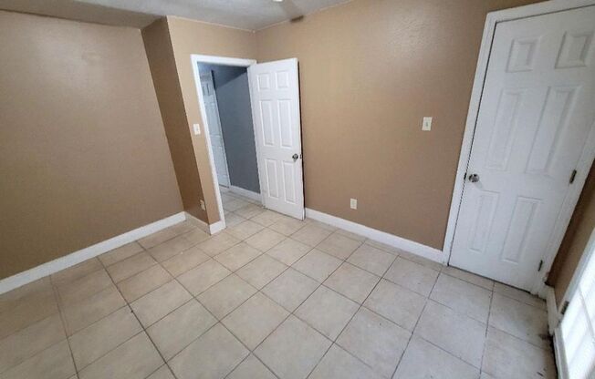 13231-13233 Curran Rd