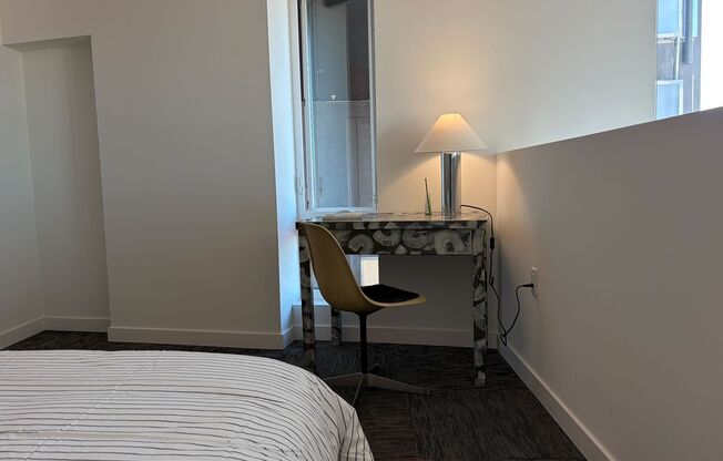 1 bed, 1 bath, 650 sqft, $2,375, Unit 607