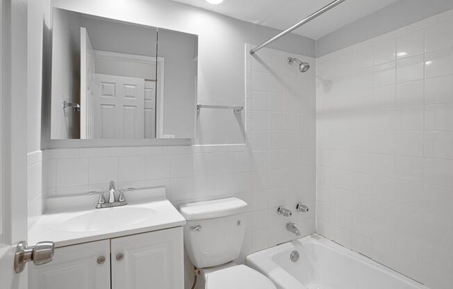 Studio, 1 bath, 320 sqft, $1,425, Unit 337
