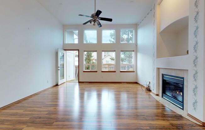 3 beds, 2.5 baths, $3,400