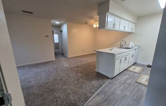 2 beds, 1 bath, 920 sqft, $1,800, Unit 55