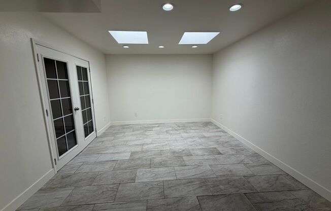 single-story townhouse 3-bedroom, 2-bath
