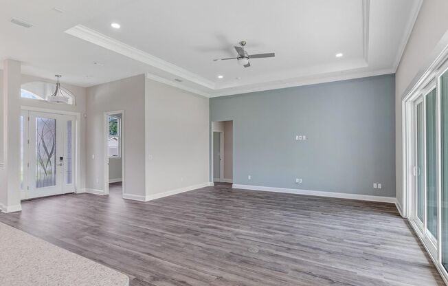Stunning 4 Bedroom, 2 Bathroom Home on Quiet Cul-de-Sac