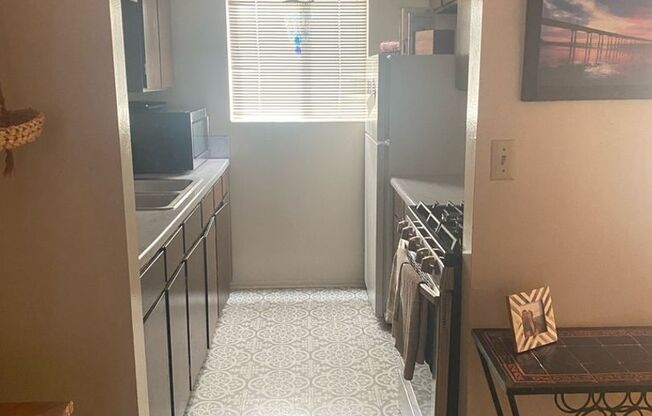 1 bed, 1 bath, $1,045, Unit HC-213