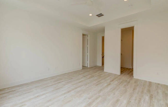 The Grove Oak Forest Apartments