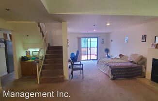 1909 Vassar St #103