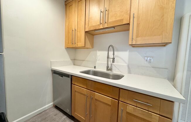 1 bed, 1 bath, 725 sqft, $2,399, Unit 5