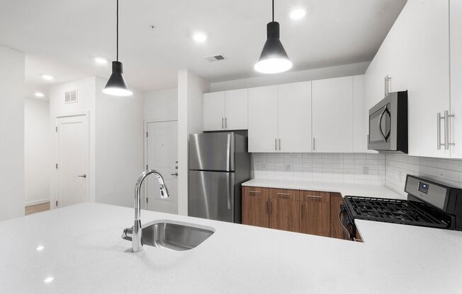 2 beds, 2 baths, 1,167 sqft, $2,950, Unit 434