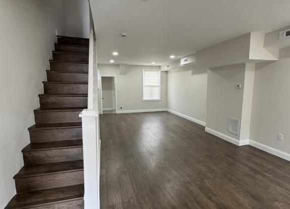 3421 RAVENWOOD AVE
