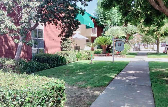 STUNNING APARTMENT IN A GREAT LOCATION!