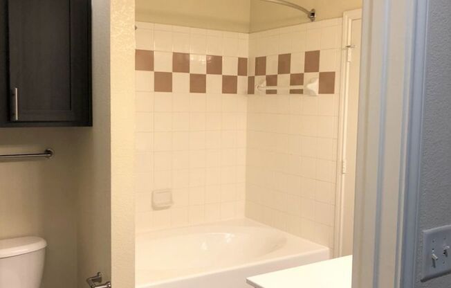 1 bed, 1 bath, 1,038 sqft, $1,547, Unit 1234