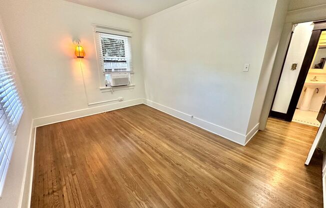 1 bed, 1 bath, 650 sqft, $1,995, Unit G