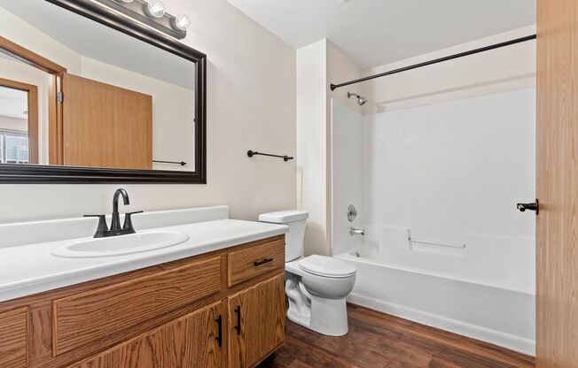 2 beds, 2 baths, 1,100 sqft, $1,299.99, Unit 1270-02