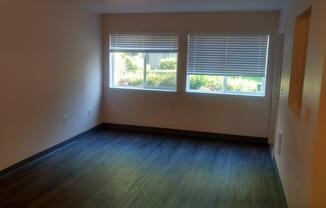 2 beds, 1 bath, $1,600, Unit 121