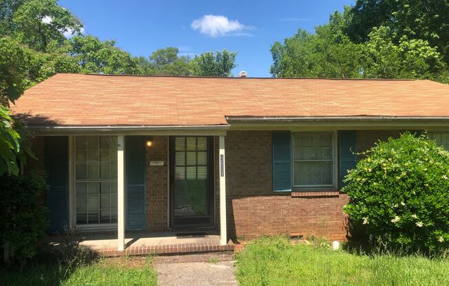 Awesome Windsor Park location near the Plaza, NODA and Uptown Charlotte