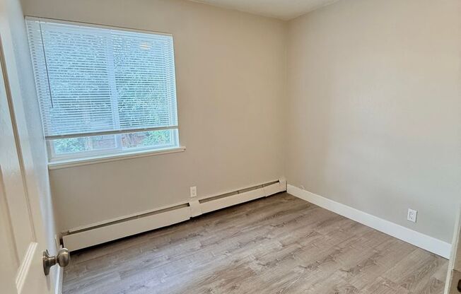2 beds, 1 bath, 588 sqft, $1,095, Unit Unit 310