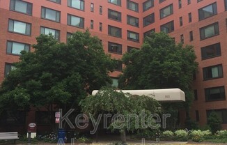 River Place East 1021 Arlington Blvd