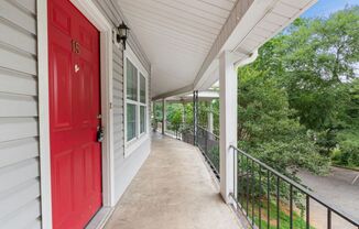 Charming Fully Remodeled 2-Bedroom Apartment Near Kavanaugh