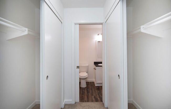 2 beds, 2 baths, 965 sqft, $2,895, Unit 247