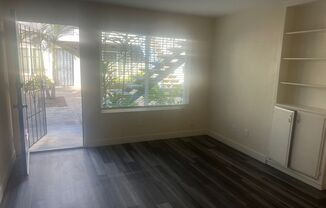 1 bed, 1 bath, 700 sqft, $1,895, Unit 04